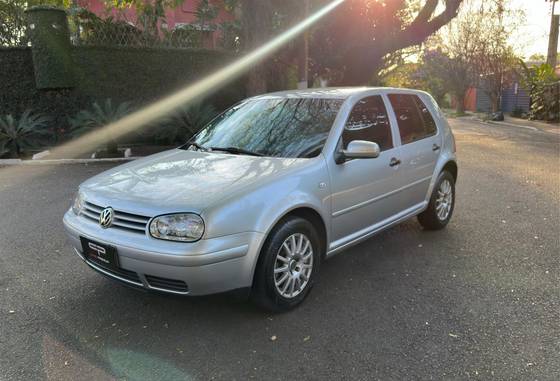 VOLKSWAGEN GOLF 2.0 MI 8V GASOLINA 4P AUTOMÁTICO VOLKSWAGEN GOLF 2.0 MI 8V GASOLINA 4P AUTOMÁTICO